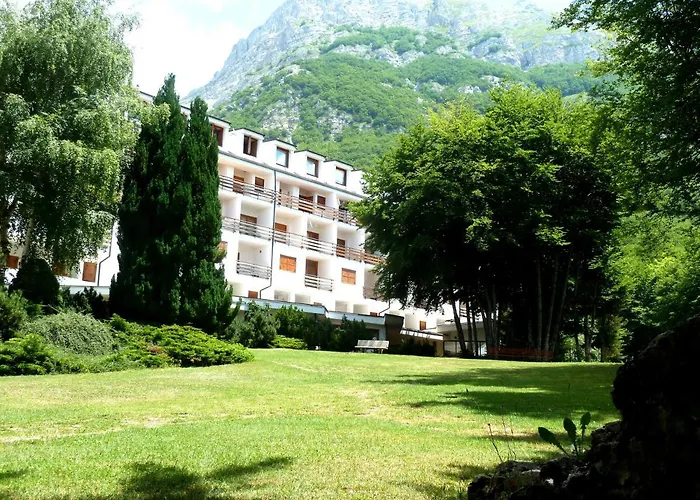 Ξενοδοχείο με διαμερίσματα Quadrifoglio